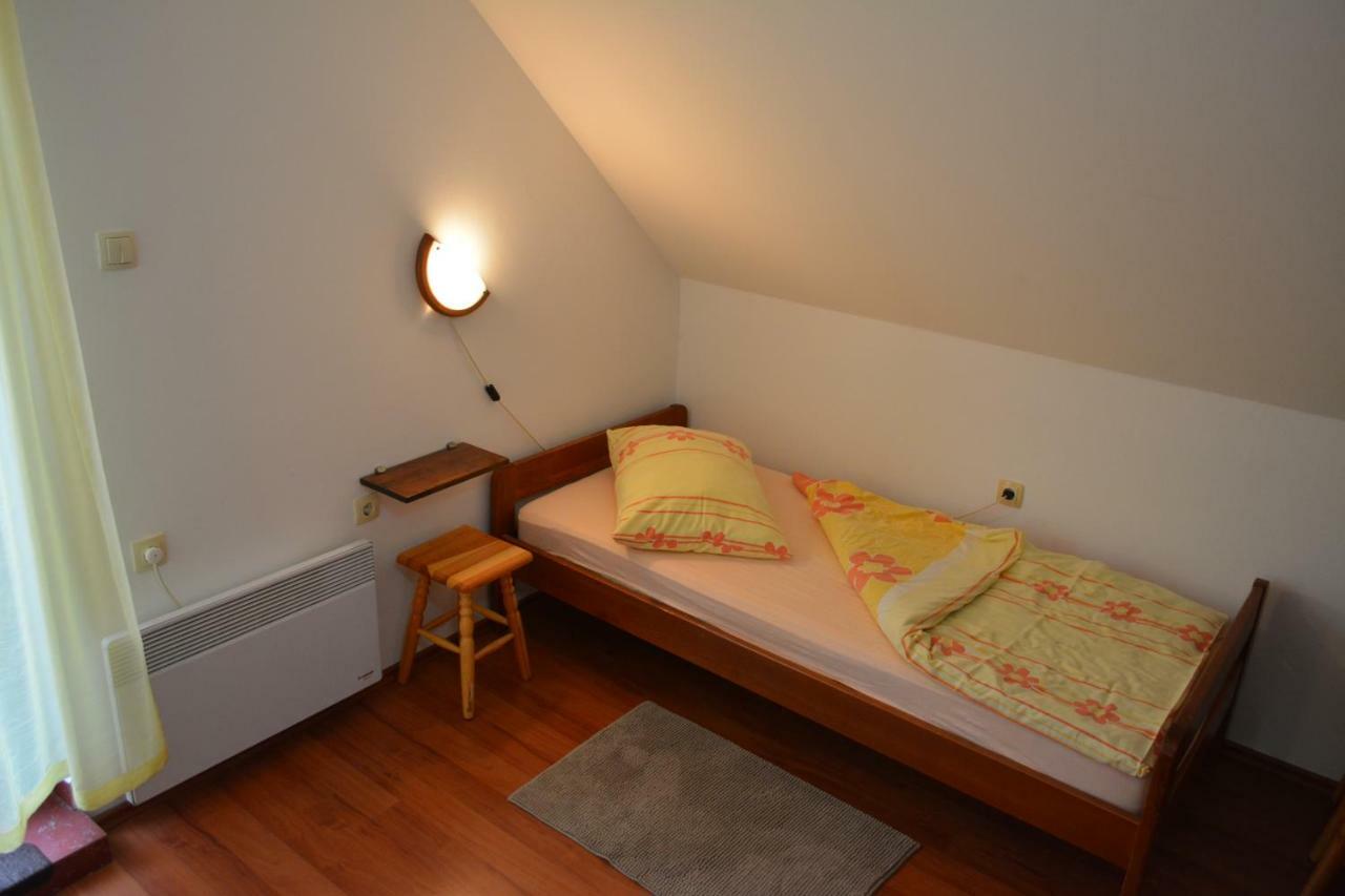 Holiday Home Coprnicka Hisa Skrad Dış mekan fotoğraf